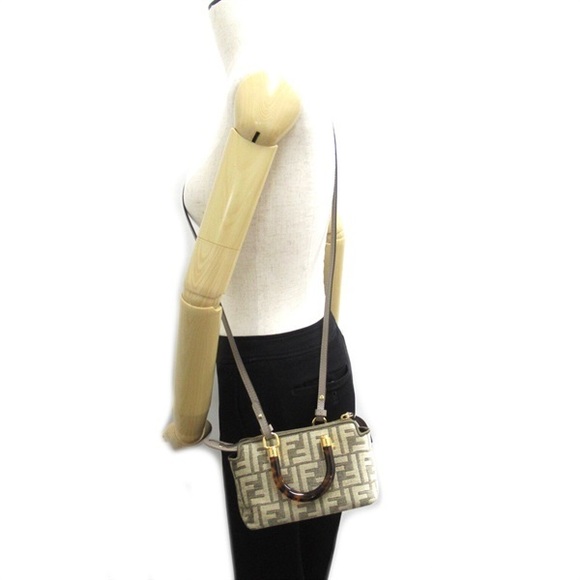 Fendi By The Way Mini Leather Shoulder Bag 8BS067 in Great Condition - Picture 5 of 10